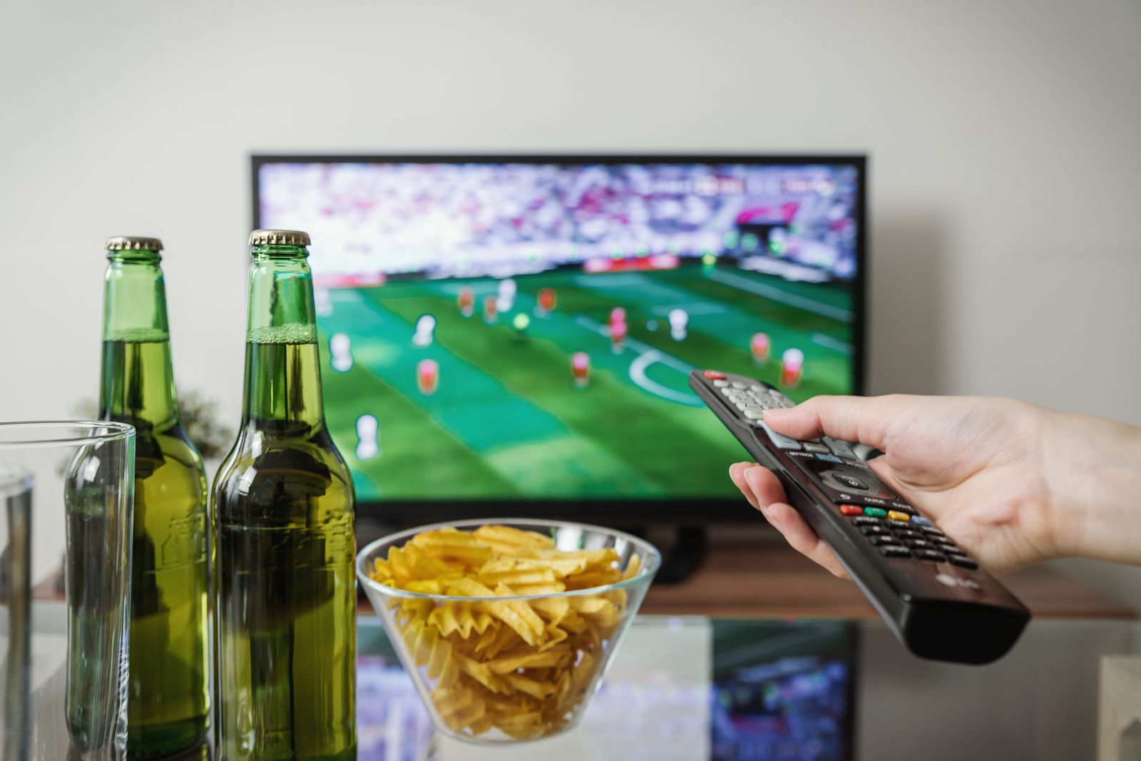 Bar avec écran pour regarder le football